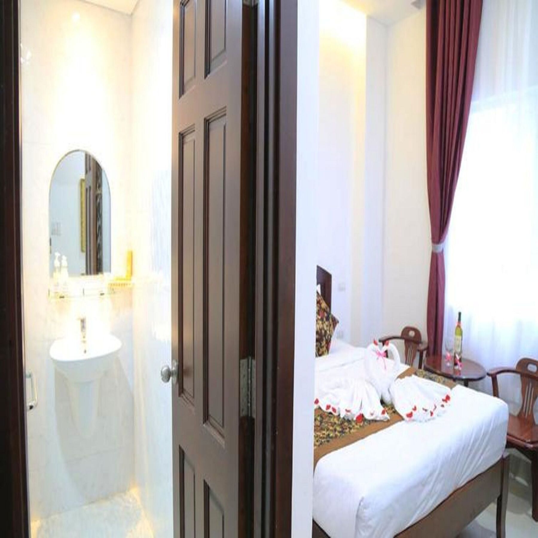 Osaka Hotel Danang Exterior photo