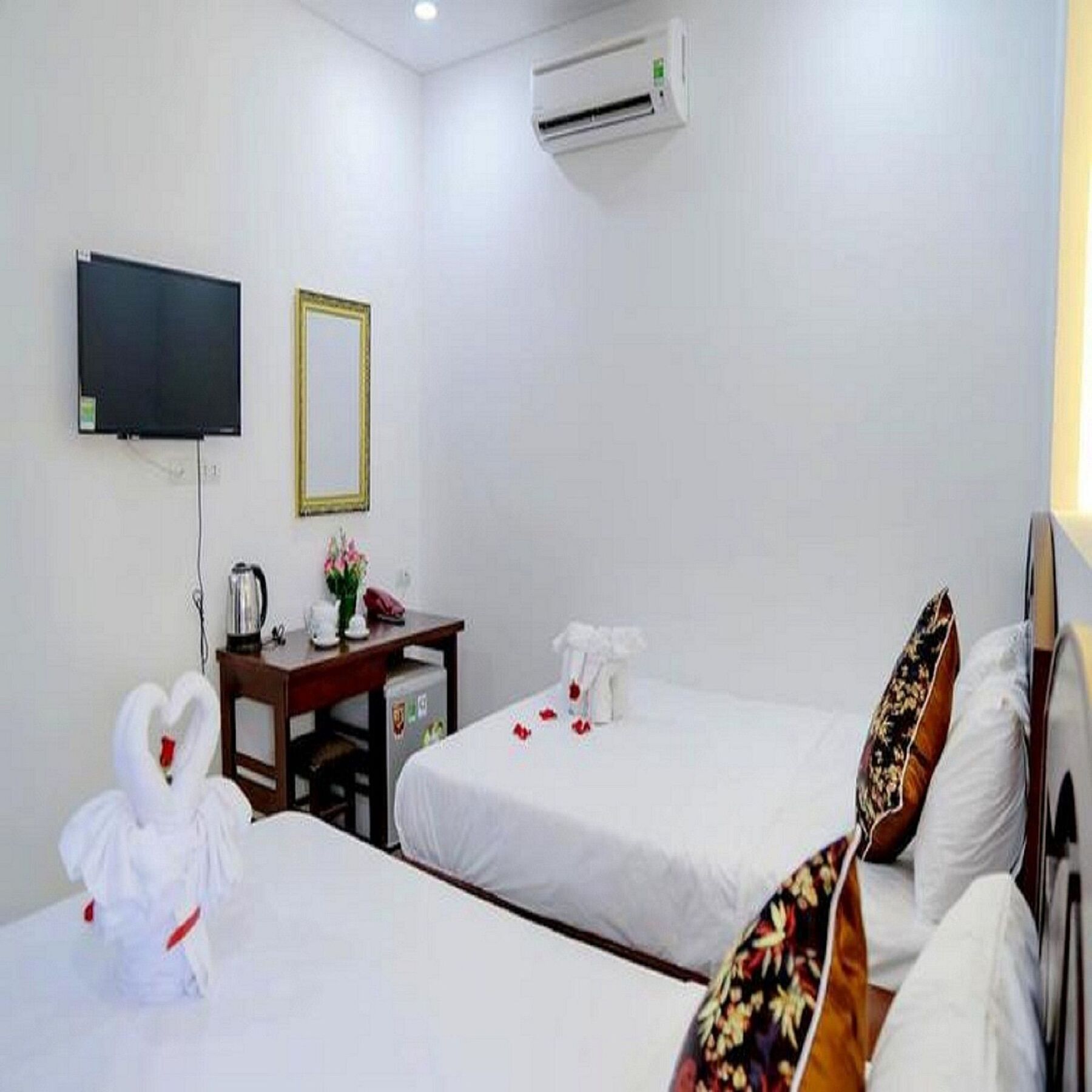 Osaka Hotel Danang Exterior photo